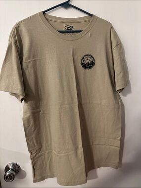 Cali Waves Men's Short Sleeve Tee in Tan with Chest Graphic